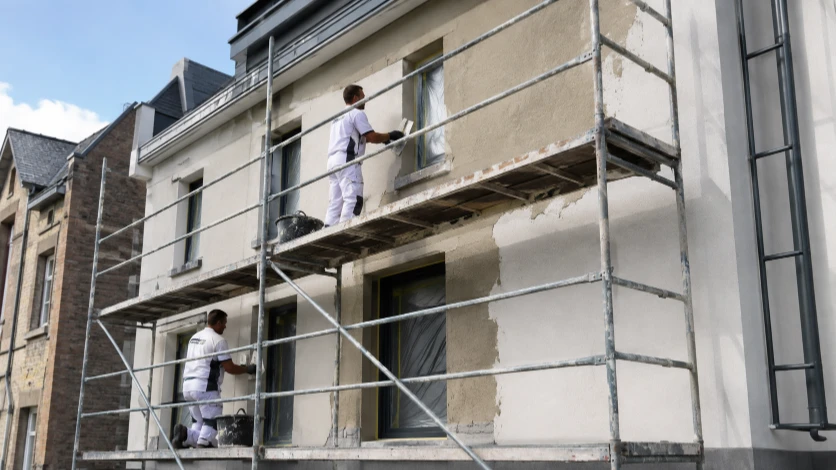 Enduit et crépi de façade par Da Vinci Build à Bruxelles et dans les Brabants