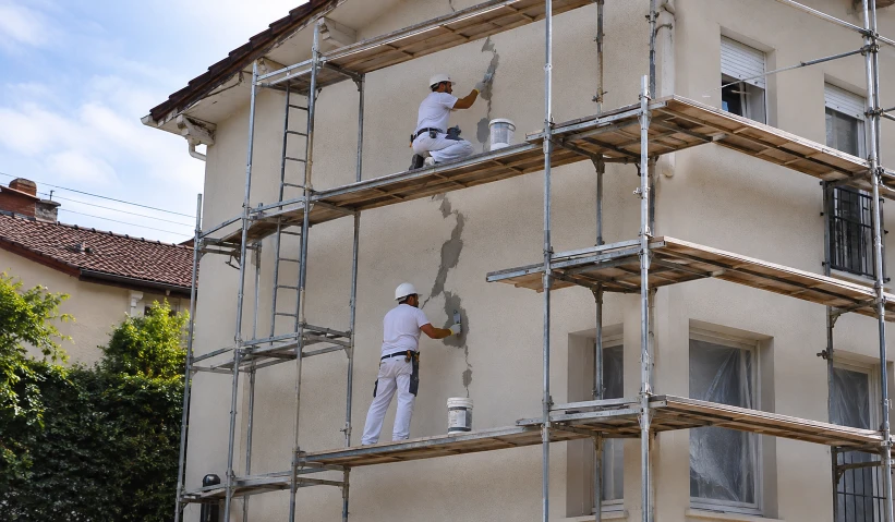 Réparation de fissures en façade par Da Vinci Build à Bruxelles et dans les Brabants